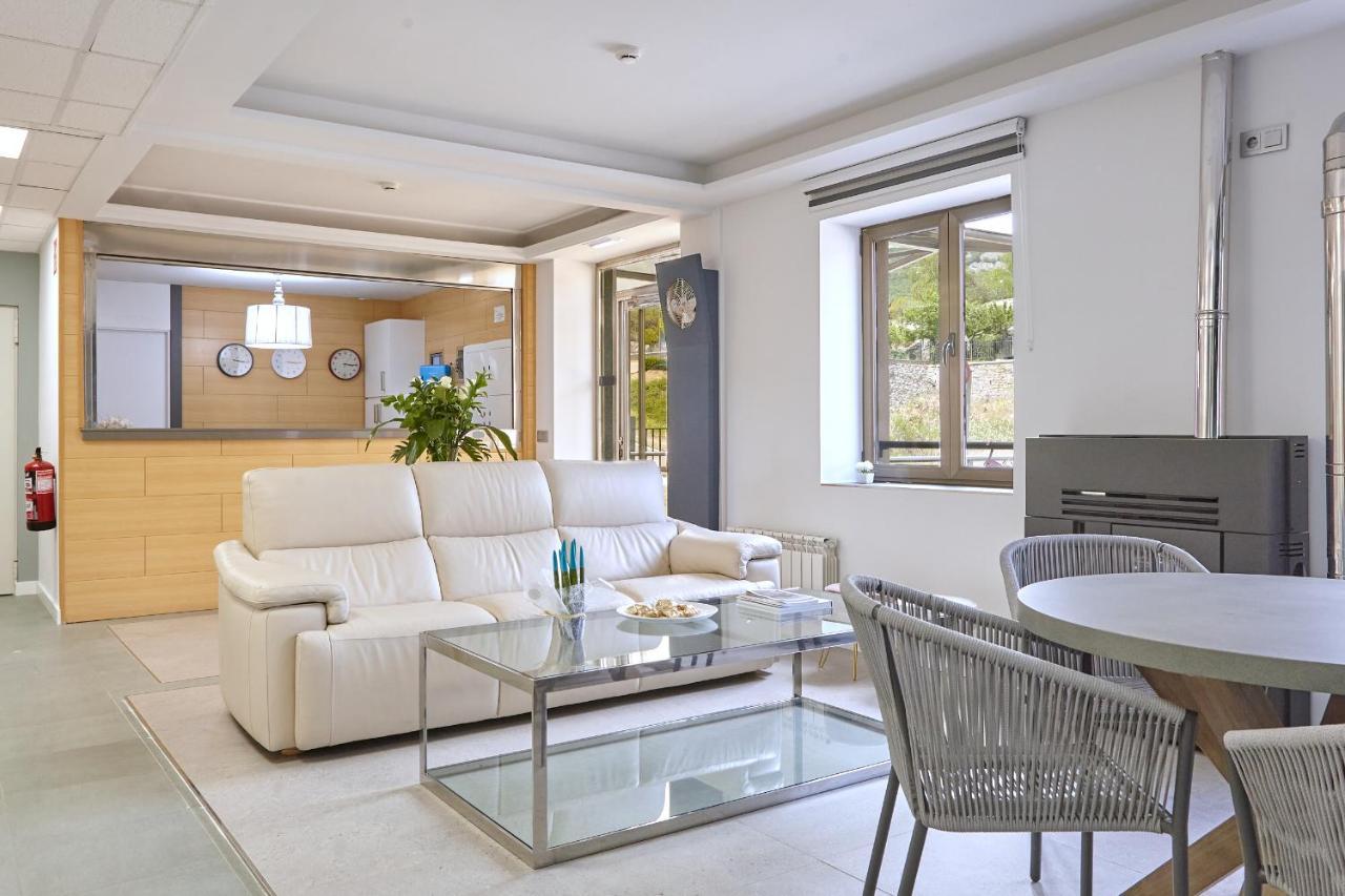 Hostal Fontanan La Pola de Gordon 外观 照片