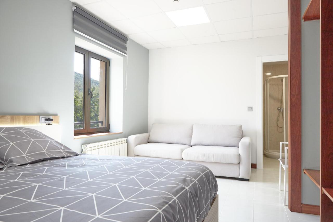 Hostal Fontanan La Pola de Gordon 外观 照片