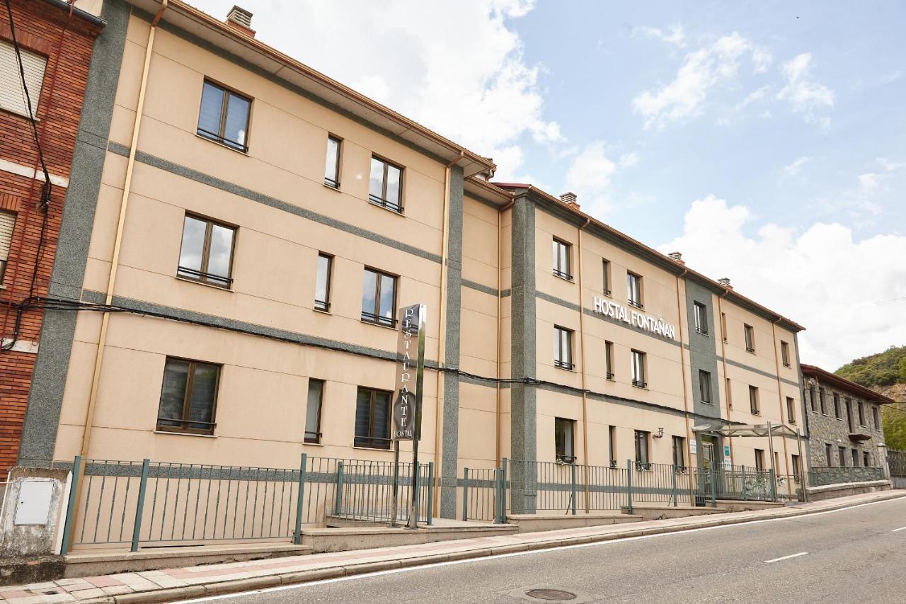 Hostal Fontanan La Pola de Gordon 外观 照片