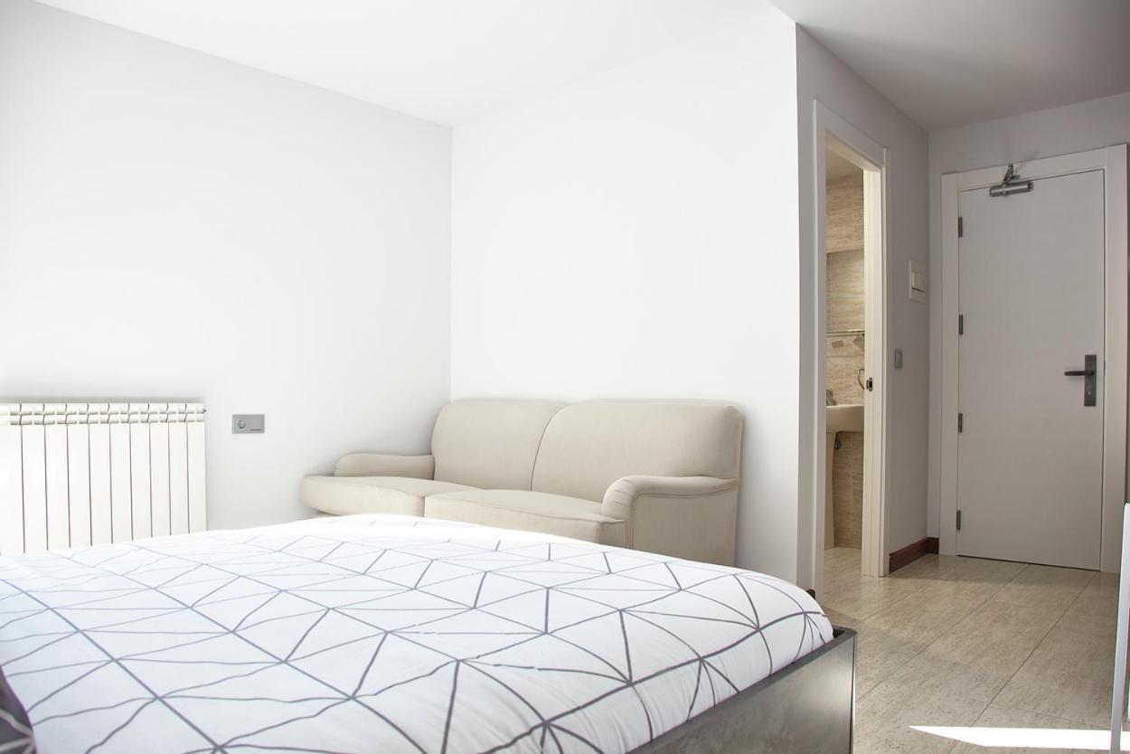 Hostal Fontanan La Pola de Gordon 外观 照片