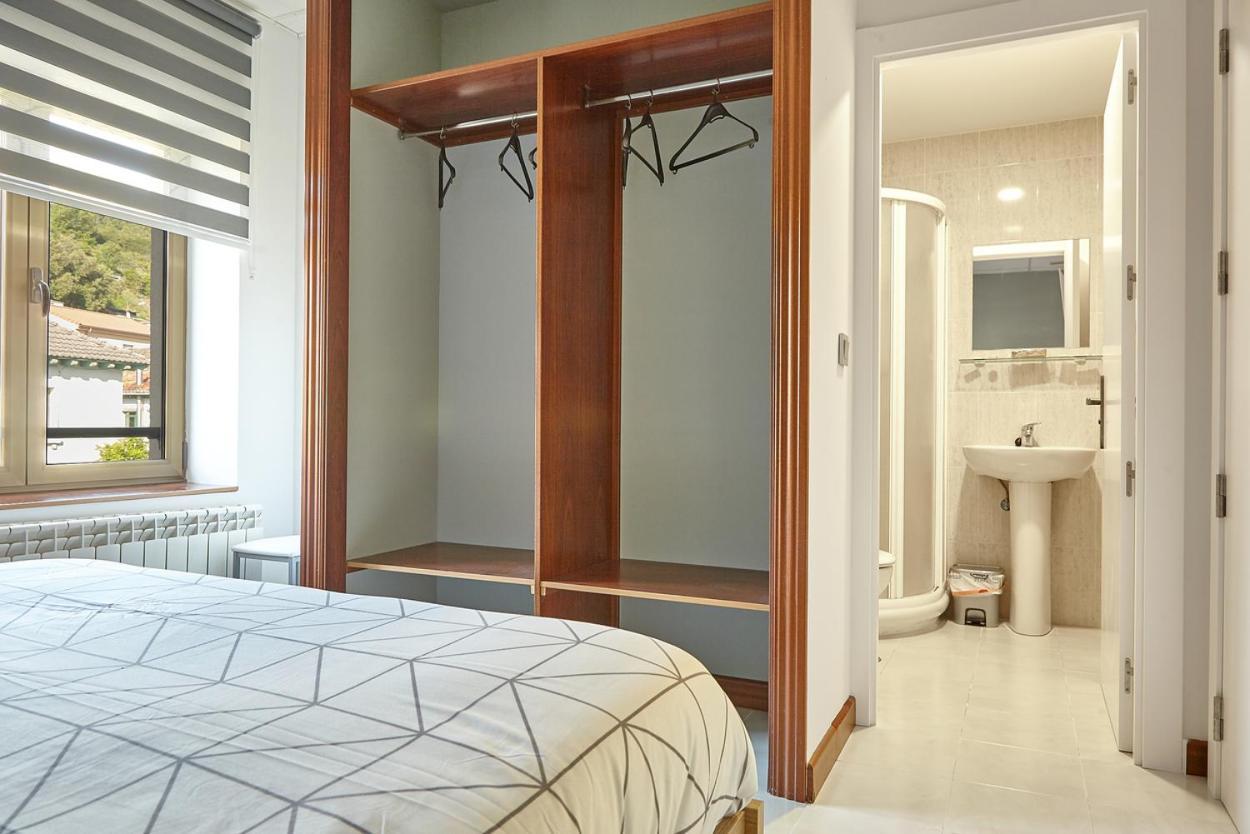 Hostal Fontanan La Pola de Gordon 外观 照片