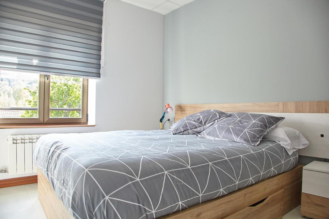 Hostal Fontanan La Pola de Gordon 外观 照片